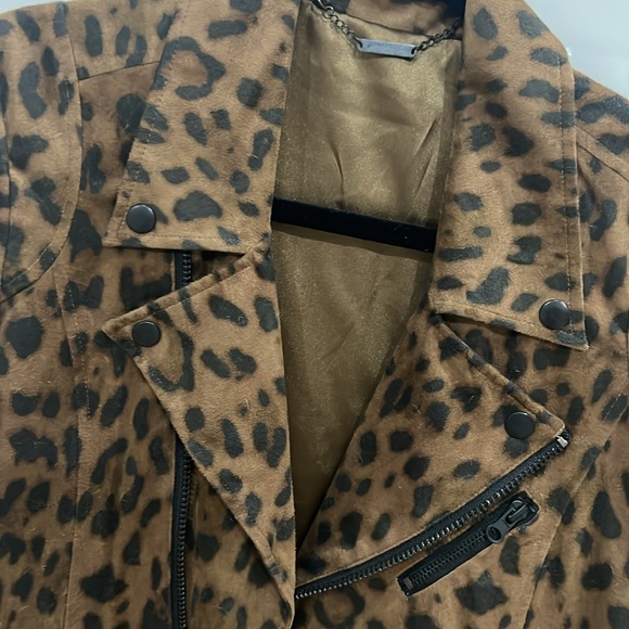 CAPULET Leopard print moto jacket. Size Small - Picture 4 of 11